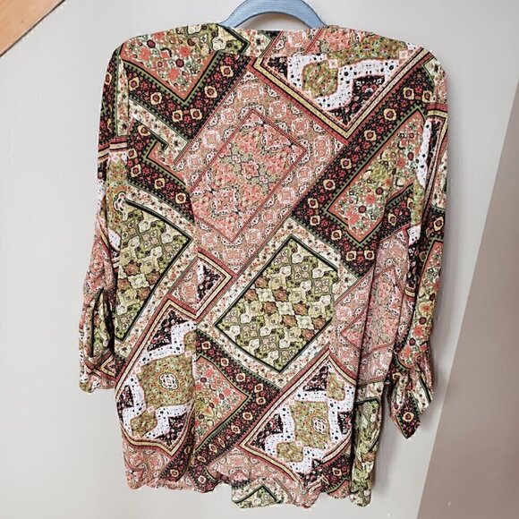 Like New Skye's the Limit  Plus Size Patterned Flowy Long Sleeve Size 1X - Picture 6 of 7